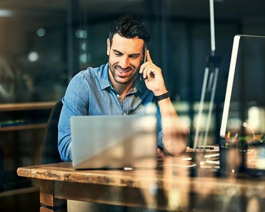 man_working_call_V2