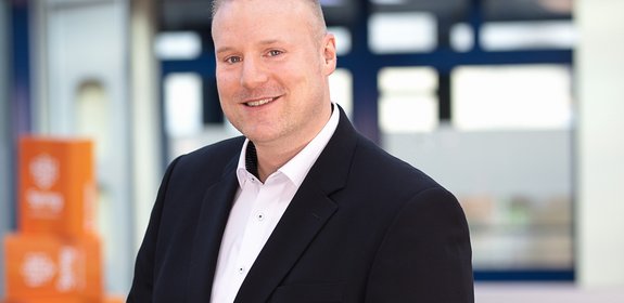 Peter_sales manager